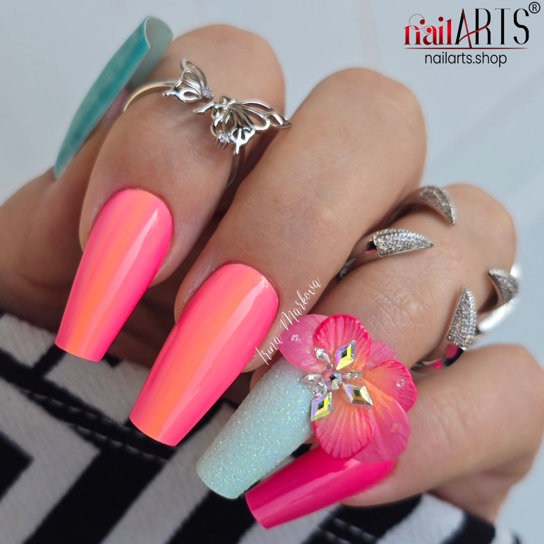 MASTERS (MAS), Vivid