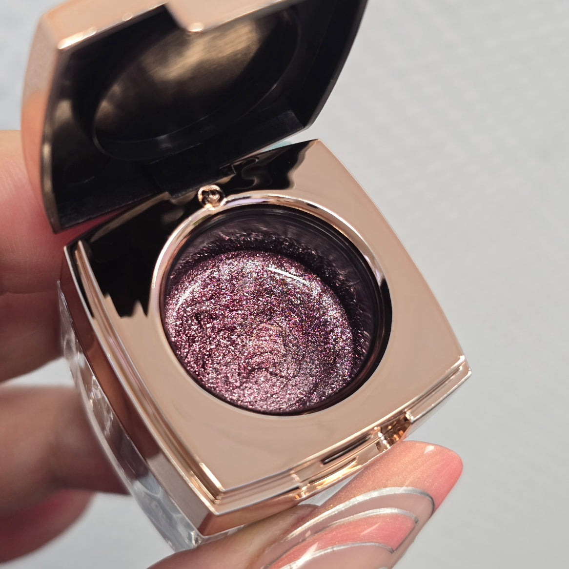 PLATIN PAINTS (PP), Essence