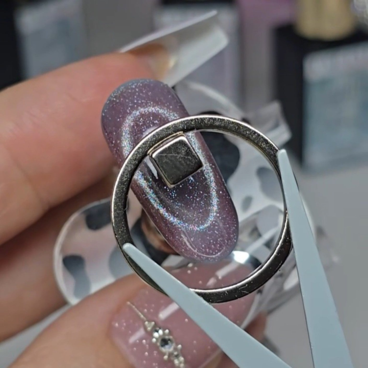Cat Eye Halo Ring Magnet