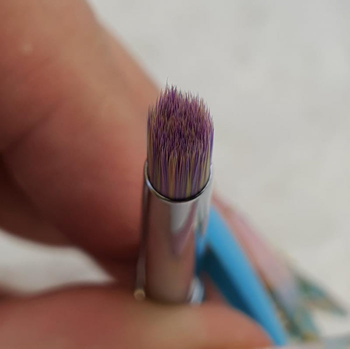 Pigments Brush