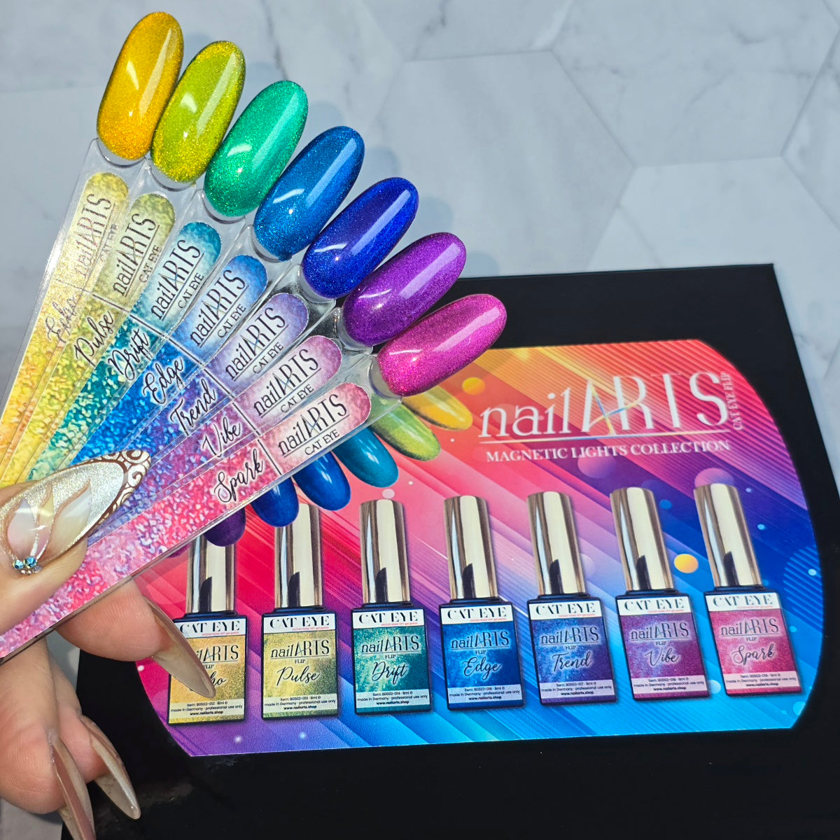 Magnetic Lights Collection, CAT EYE FLIP