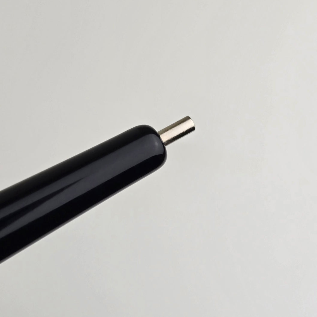 Cat Eye und Caviar Magnet Pen