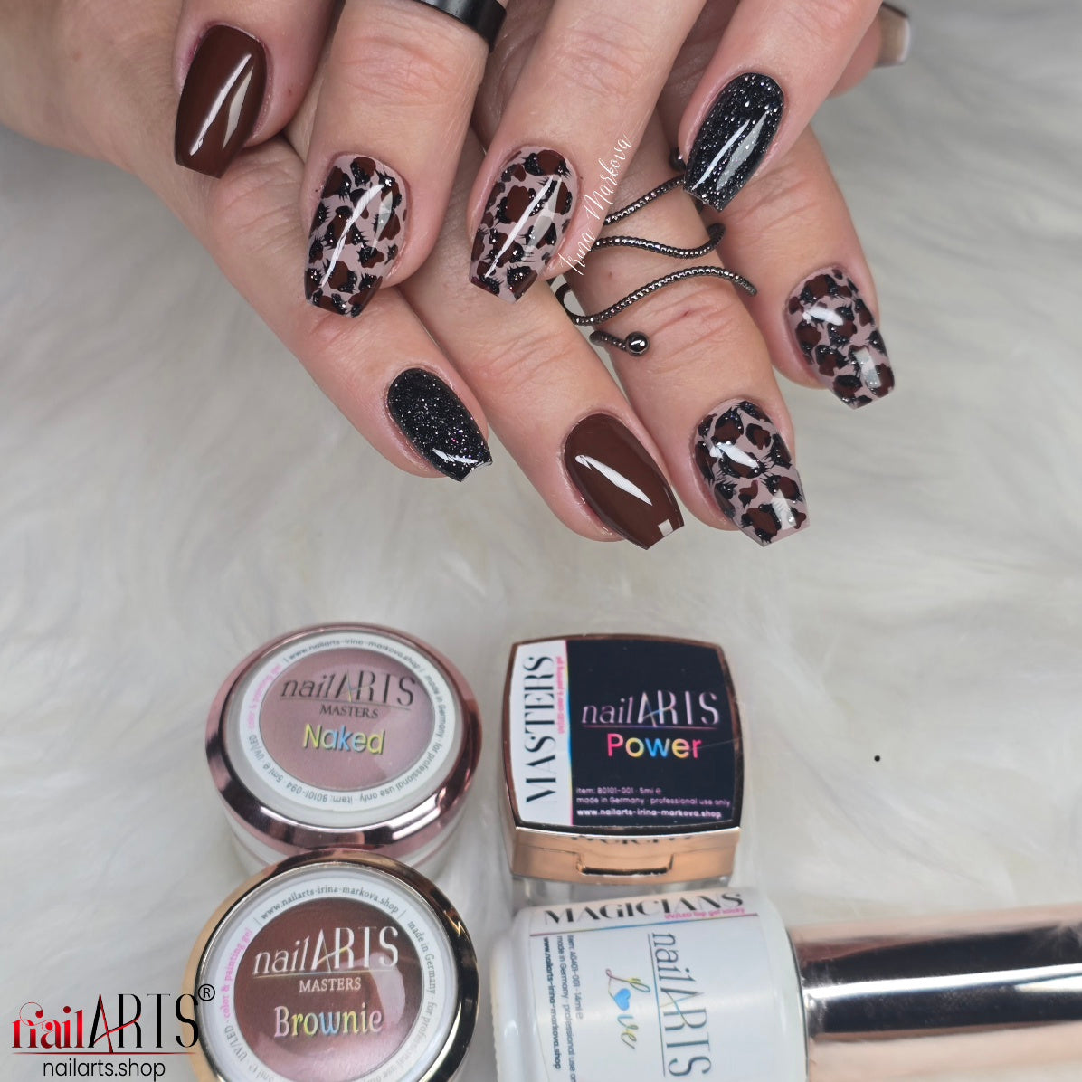 MASTERS (MAS), Naked