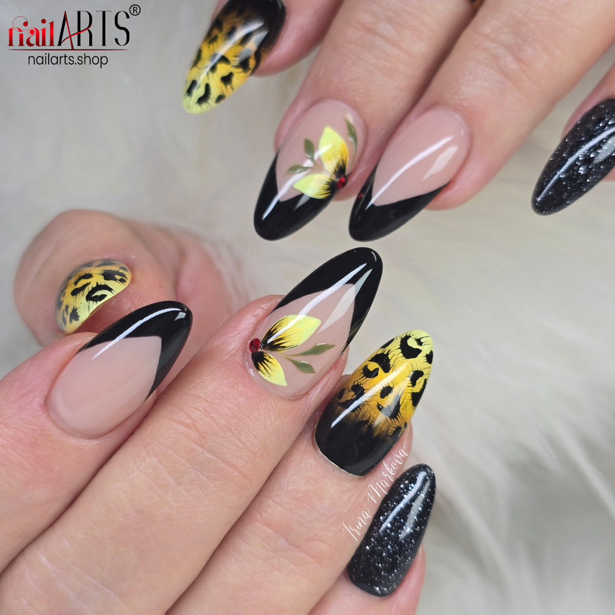 MASTERS (MAS), Smile